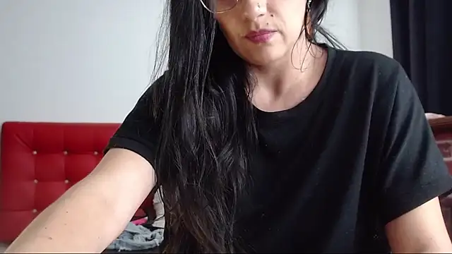 Lucynaugthyy online show from 10, 3, 2025