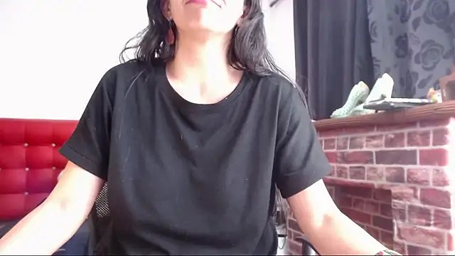 Lucynaugthyy online show from 17, 3, 2025
