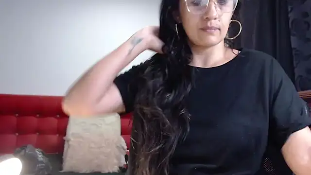 Lucynaugthyy online show from 19, 9, 2025