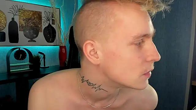 Snapshot of AlexxSweet chatting on 9, 2, 2025 AlexxSweet online show from 9, 2, 2025