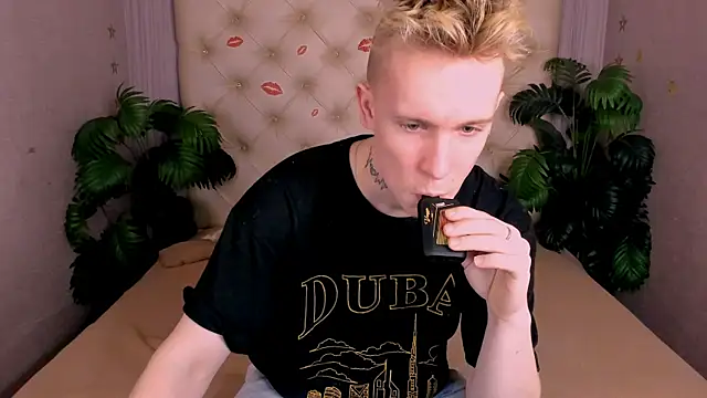 Snapshot of AlexxSweet chatting on 6, 2, 2025 AlexxSweet online show from 6, 2, 2025