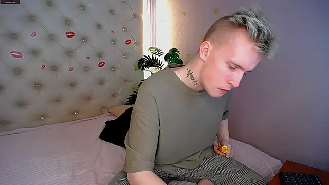 Snapshot of AlexxSweet chatting on 10, 3, 2025 AlexxSweet online show from 10, 3, 2025