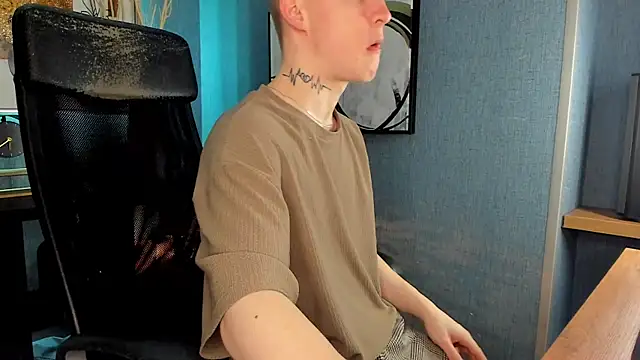 Snapshot of AlexxSweet chatting on 9, 3, 2025 AlexxSweet online show from 9, 3, 2025