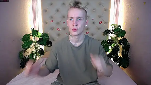 Snapshot of AlexxSweet chatting on 10, 3, 2025 AlexxSweet online show from 10, 3, 2025