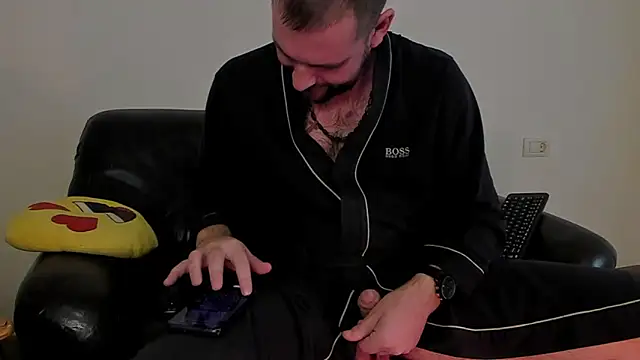 Snapshot of KingMalcom chatting on 20, 10, 2025 KingMalcom online show from 20, 10, 2025