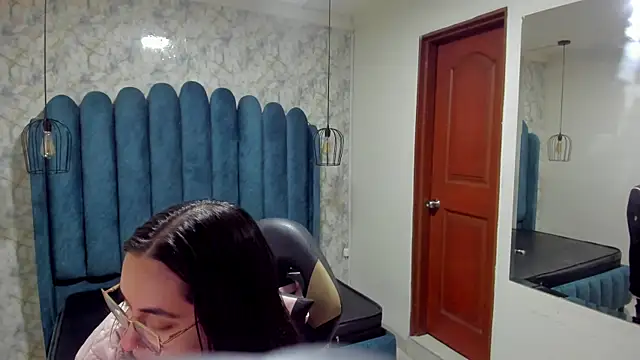 nalalye cruzz  online show from 19, 10, 2025