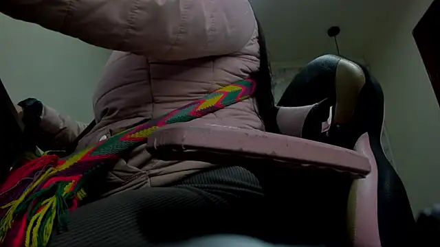 nalalye cruzz  online show from 21, 11, 2025