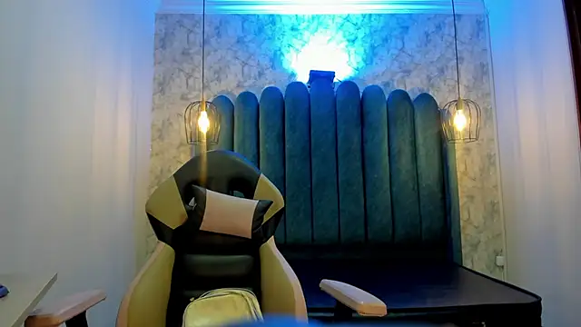 nalalye cruzz  online show from 31, 10, 2025