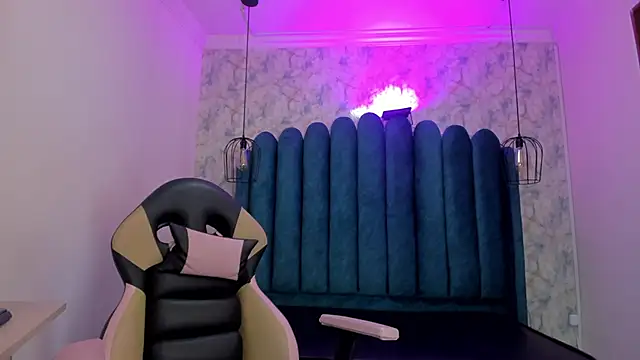 nalalye cruzz  online show from 20, 12, 2025