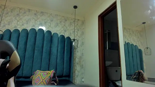 nalalye cruzz  online show from 18, 10, 2025