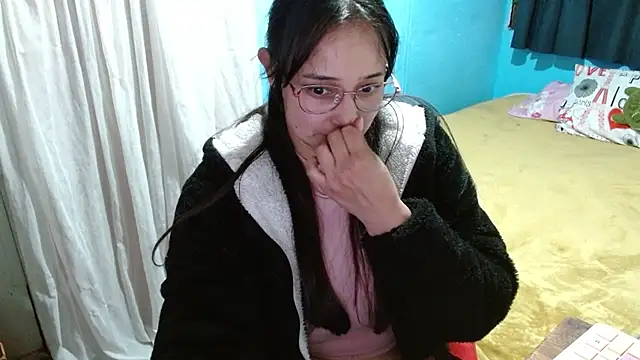 clarisse69 online show from 5, 12, 2024