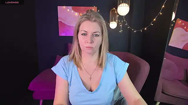 Annie Light online show from 7, 2, 2025
