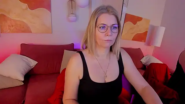 Annie Light online show from 1, 12, 2025