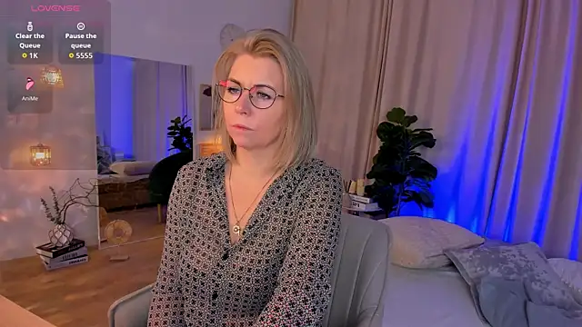 Annie Light online show from 28, 3, 2026