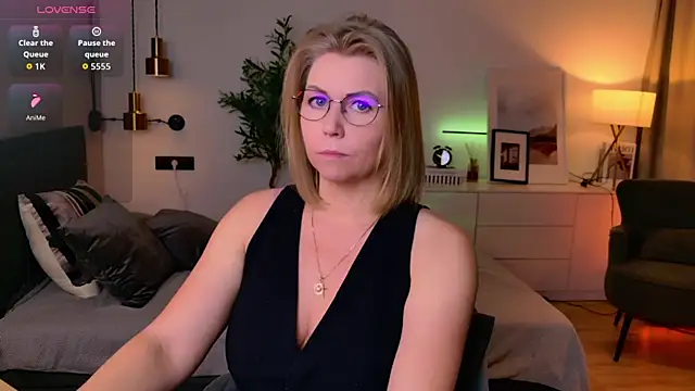 Annie Light online show from 20, 4, 2026