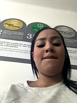 Snapshot of Luisa_Fernandaa chatting on 24, 9, 2025 Luisa Fernandaa online show from 24, 9, 2025