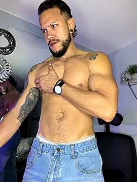 ARON TAYLER01 online show from 17, 12, 2025