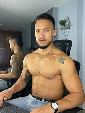 ARON TAYLER01 online show from 1, 2, 2025