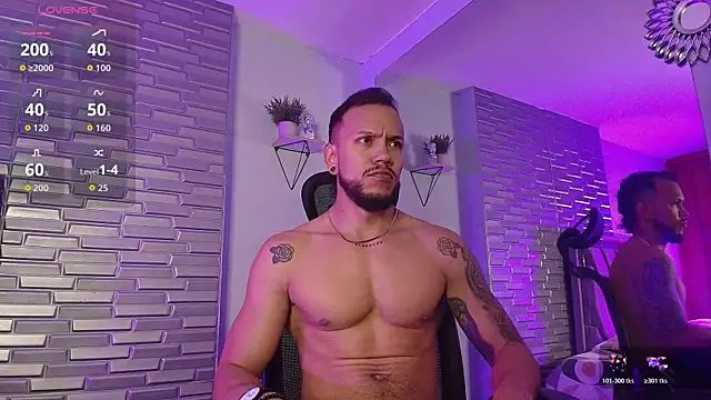 ARON TAYLER01 online show from 21, 4, 2026