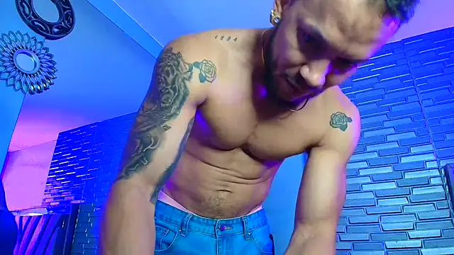 ARON TAYLER01 online show from 28, 2, 2026