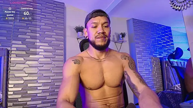 ARON TAYLER01 online show from 20, 3, 2026