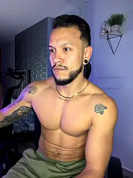 ARON TAYLER01 online show from 2, 12, 2025