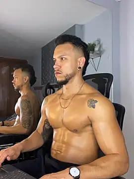 ARON TAYLER01 online show from 28, 1, 2025