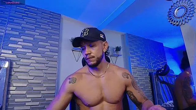ARON TAYLER01 online show from 21, 7, 2026