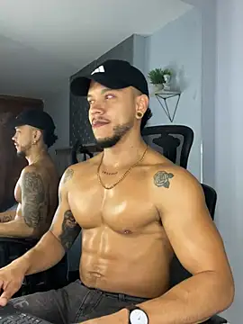 ARON TAYLER01 online show from 4, 2, 2025