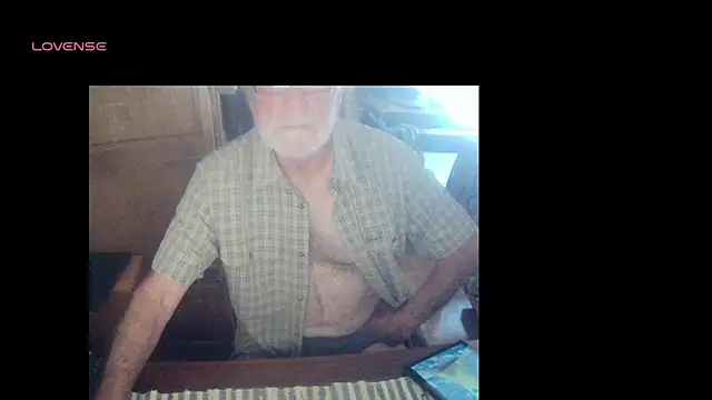 Snapshot of terrybare chatting on 21, 9, 2025 terrybare online show from 21, 9, 2025