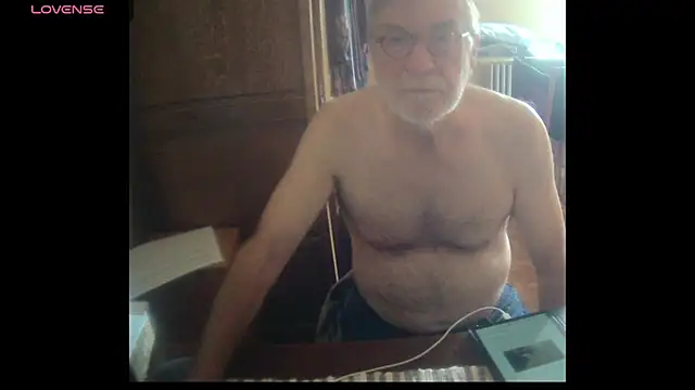 Snapshot of terrybare chatting on 12, 3, 2025 terrybare online show from 12, 3, 2025
