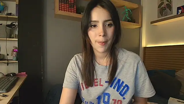 Snapshot of alicewilloww chatting on 10, 10, 2025 alicewilloww online show from 10, 10, 2025