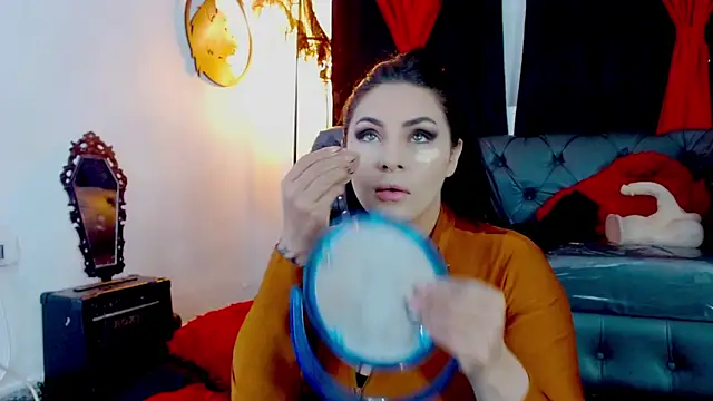 Snapshot of misslombana chatting on 13, 5, 2026 misslombana online show from 13, 5, 2026