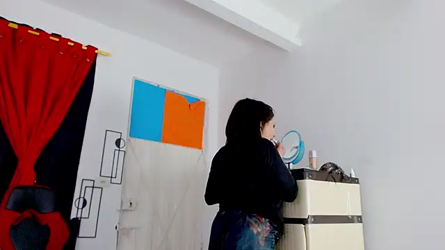 misslombana online show from 12, 4, 2026