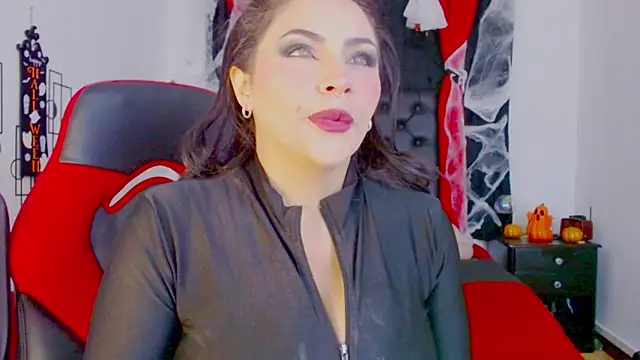 misslombana online show from 25, 10, 2025