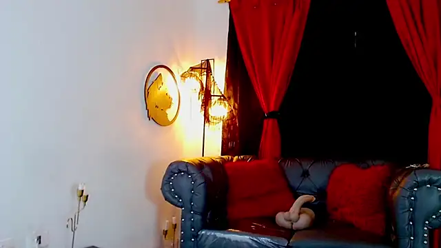 Snapshot of misslombana chatting on 24, 5, 2026 misslombana online show from 24, 5, 2026
