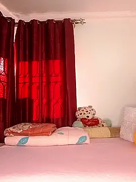 NicRaisaa online show from 13, 10, 2025