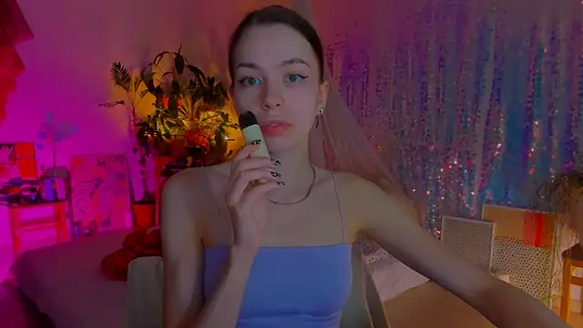 Snapshot of poli__ chatting on 11, 3, 2025 poli   online show from 11, 3, 2025