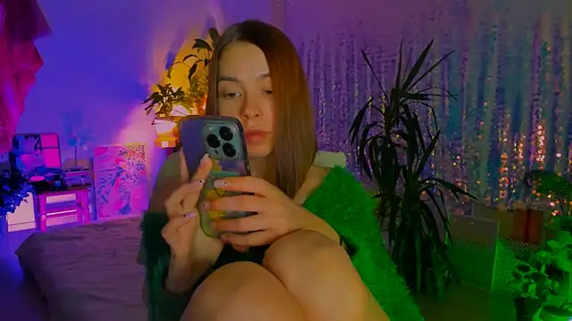 Snapshot of poli__ chatting on 26, 10, 2025 poli   online show from 26, 10, 2025