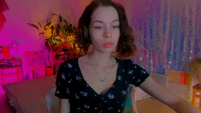 Snapshot of poli__ chatting on 2, 3, 2025 poli   online show from 2, 3, 2025