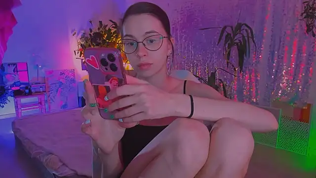 poli   online show from 4, 3, 2026