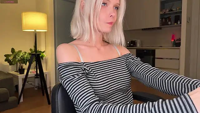 neon demon online show from 5, 10, 2025