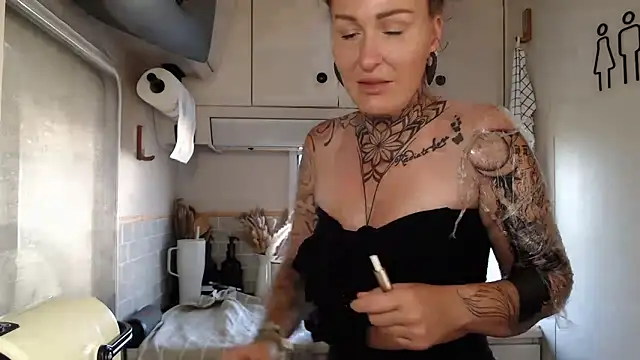 Snapshot of Mira-Grey89 chatting on 19, 5, 2026 Mira-Grey89 online show from 19, 5, 2026