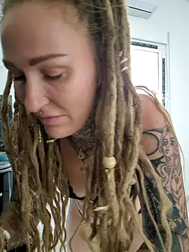 Snapshot of Mira-Grey89 chatting on 21, 6, 2026 Mira-Grey89 online show from 21, 6, 2026