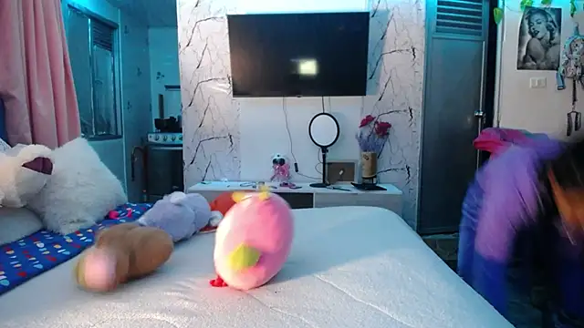 Samara Beltran online show from 12, 9, 2025