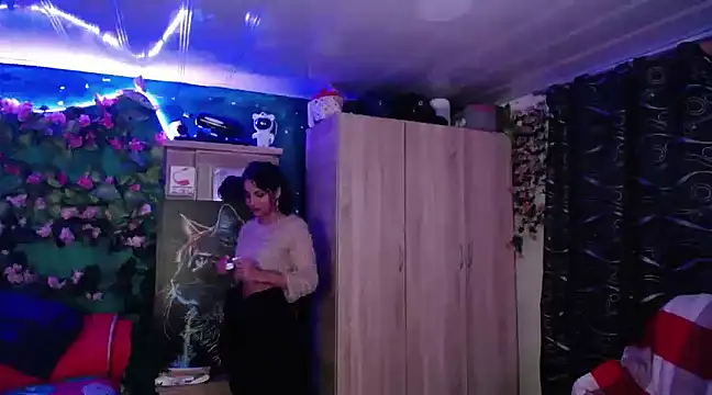 Samara Beltran online show from 23, 2, 2025