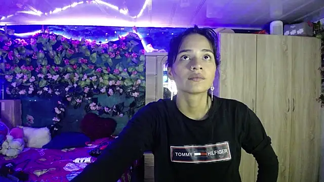 Samara Beltran online show from 22, 2, 2025