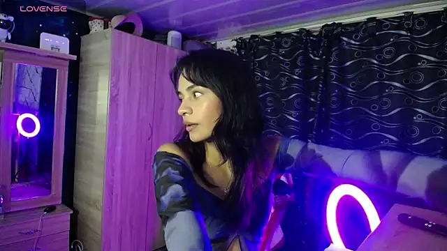 Samara Beltran online show from 13, 2, 2025