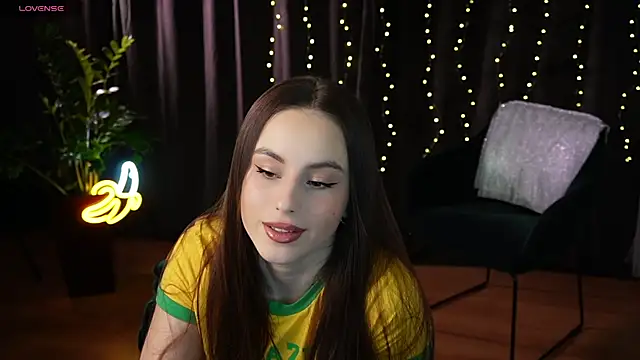 Snapshot of Elice_Dream chatting on 8, 2, 2025 Elice Dream online show from 8, 2, 2025