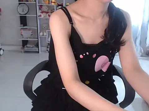 Snapshot of TinyGirls chatting on 13, 4, 2026 TinyGirls online show from 13, 4, 2026